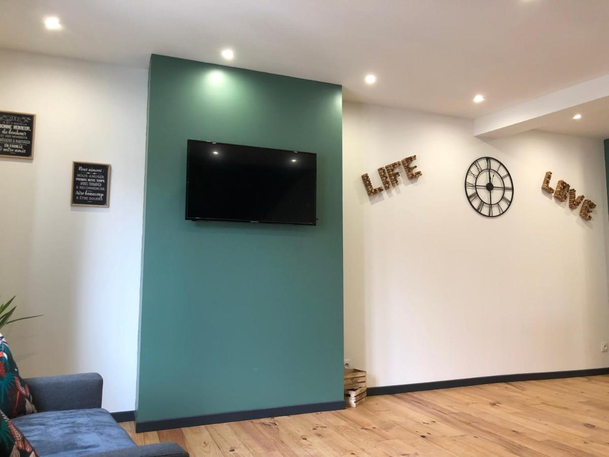 Au Pied De La Apartment